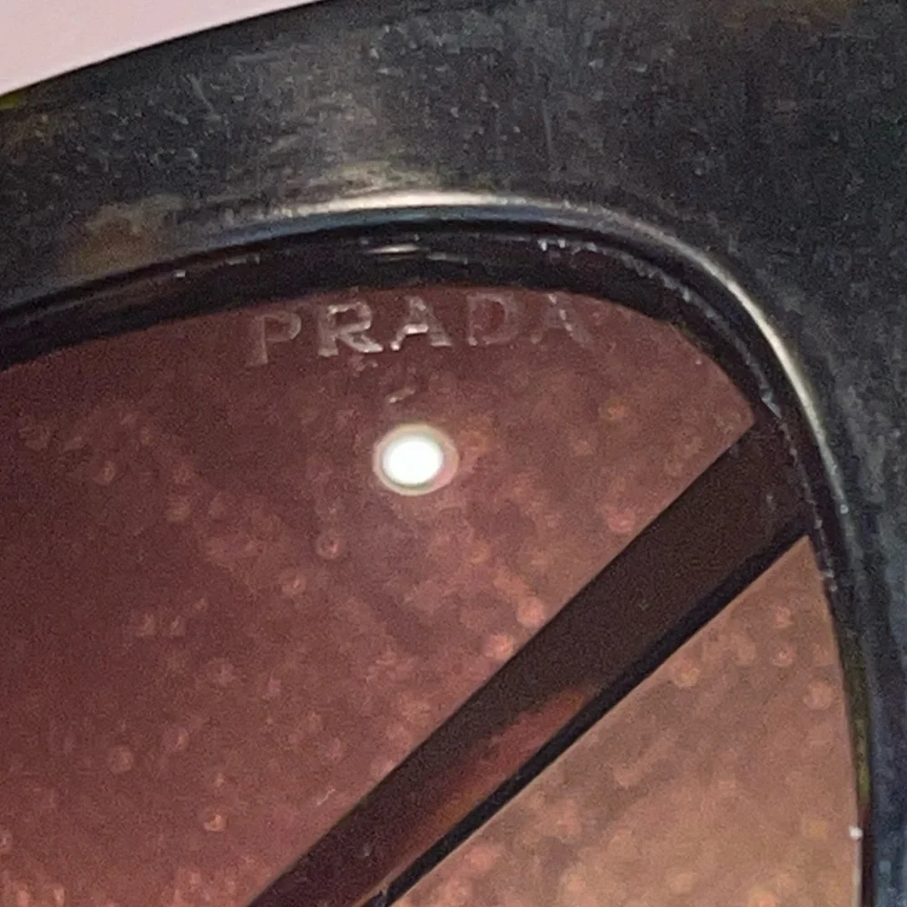 Prada cat eye Gradient Sunglasses SPR09Q authentic excellent condition w/ case